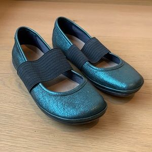 Camper Right Ballerina Flat - Emerald Green - Black Elastic - Size 38 - 7 or 7.5